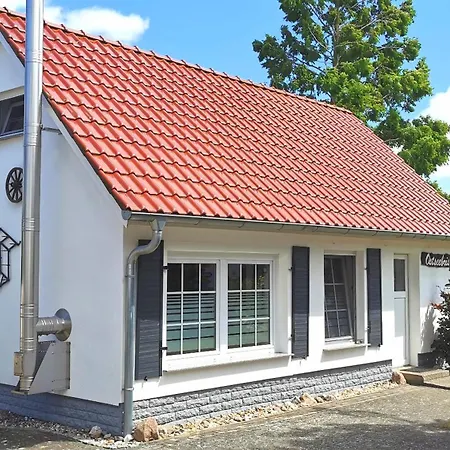 Ostseebrise Usedom Im Gruenen Familienfreundlich Ruhig Parkplatz Terrasse Kamin 펜션 Karlshagen