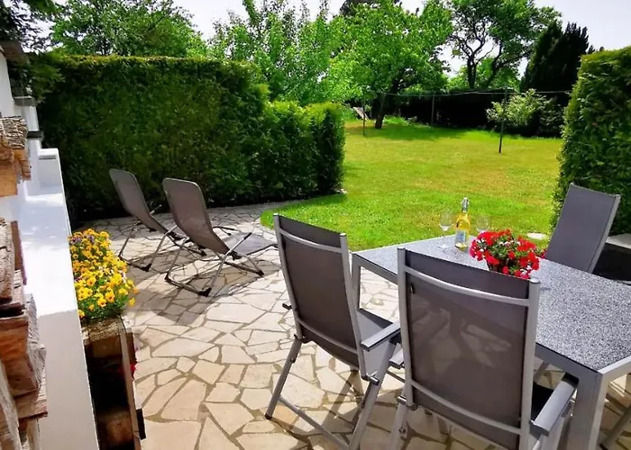 Prázdninový dům Ostseebrise Usedom Im Gruenen Familienfreundlich Ruhig Parkplatz Terrasse Kamin Karlshagen