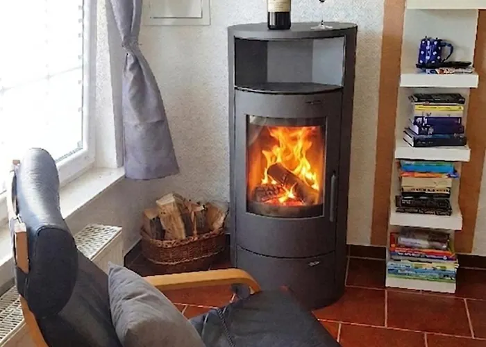 Ostseebrise Usedom Im Gruenen Familienfreundlich Ruhig Parkplatz Terrasse Kamin Karlshagen
