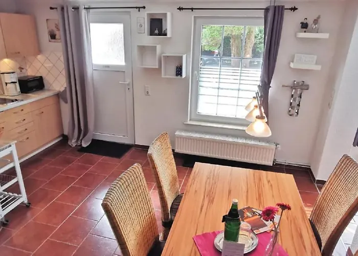 Ostseebrise Usedom Im Gruenen Familienfreundlich Ruhig Parkplatz Terrasse Kamin Prázdninový dům *